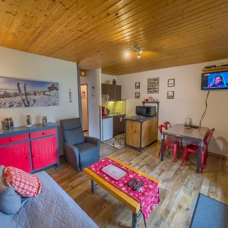 Apartment Joli 'les Airelles Du Lac' T2, Rez De Jardin, Parking